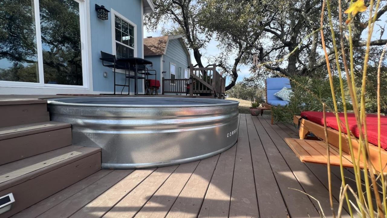 Hill Country Highland'S Bluebonnet Cottage Марбъл Фолс Екстериор снимка