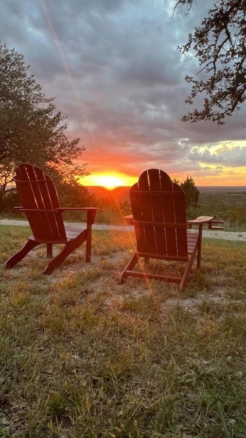 Hill Country Highland'S Bluebonnet Cottage Марбъл Фолс Екстериор снимка