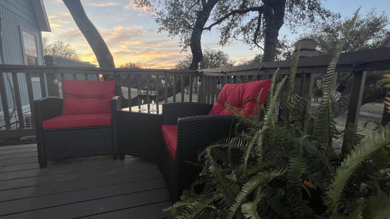 Hill Country Highland'S Bluebonnet Cottage Марбъл Фолс Екстериор снимка